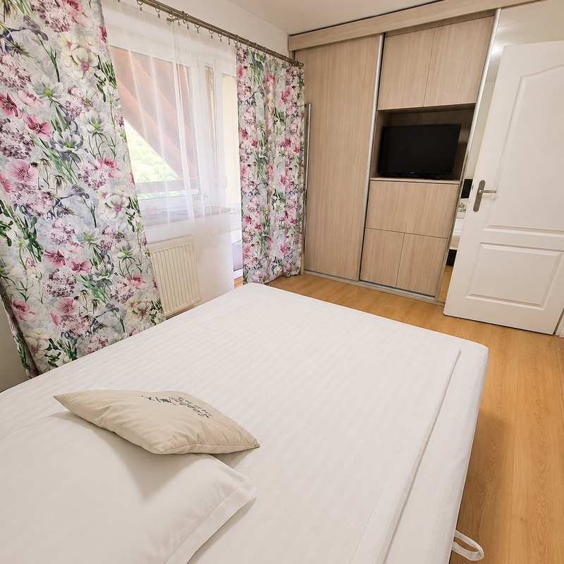 pokoj z tarasem 800x800